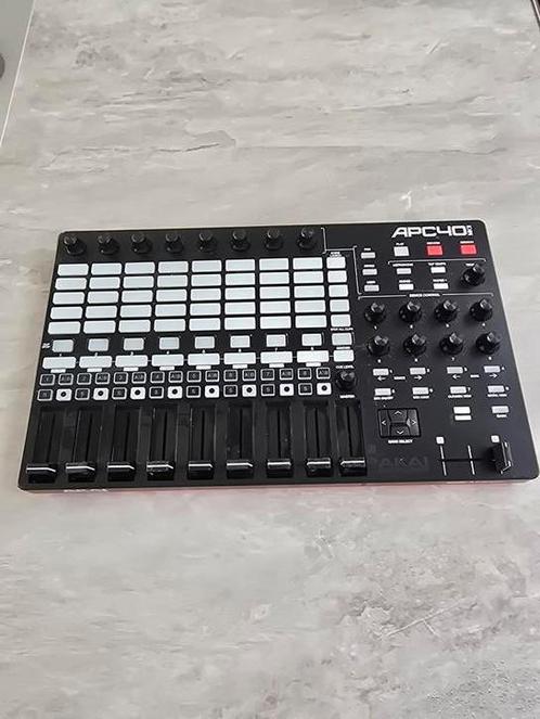 AKAI APC40 MKII, Muziek en Instrumenten, Midi-apparatuur, Zo goed als nieuw, Ophalen of Verzenden