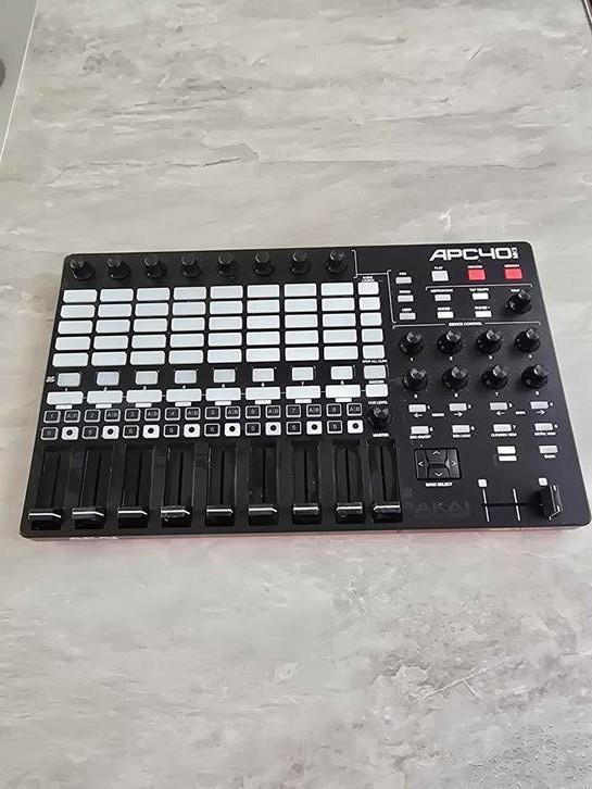 AKAI APC40 MKII, Muziek en Instrumenten, Midi-apparatuur, Zo goed als nieuw, Ophalen of Verzenden