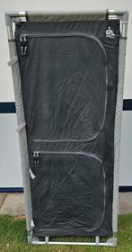 Defa Grey line schuine camping kast lees tekst, Caravans en Kamperen, Ophalen of Verzenden, Gebruikt, Campingkast