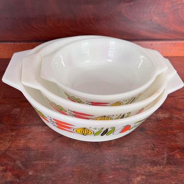 Set van 3 JAJ Pyrex “Harvest” Ovenschalen beschikbaar voor biedingen