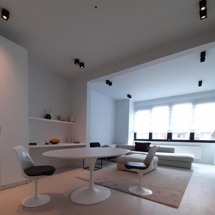 uittrekbare tafels laminated of houten top tulipe e saarinen, Antiek en Kunst, Antiek | Meubels | Tafels, Ophalen of Verzenden