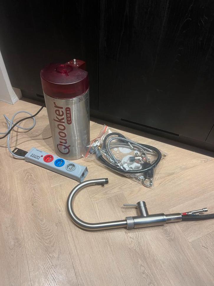 3 jaar oud Quooker RVS Flex met 7L Boiler, Huis en Inrichting, Keuken | Keukenelementen, Zo goed als nieuw, Minder dan 100 cm
