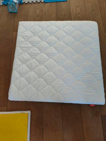 Vierkant Boxmatras - Zo Goed Als Nieuw! beschikbaar voor biedingen