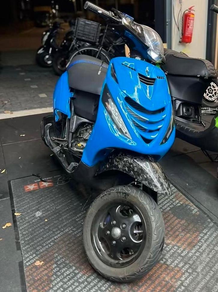 Zip 183cc 2005 frame, Fietsen en Brommers, Scooters | Piaggio, Zo goed als nieuw, Zip, Tweetakt, Ophalen