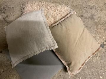 Kussens beschikbaar voor biedingen