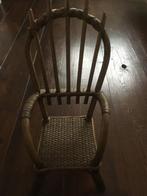 Brocante houten poppen of beren stoel met riet, Ophalen of Verzenden