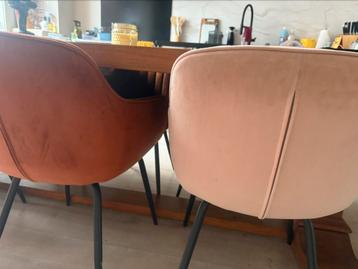 8 eetkamerstoelen 2 kleuren beschikbaar voor biedingen