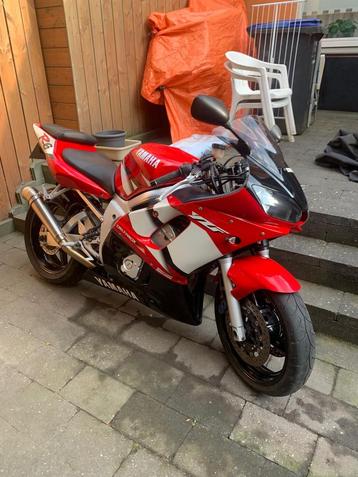 Yamaha r6 beschikbaar voor biedingen