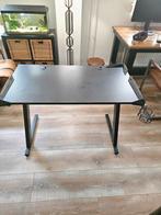 Gaming bureau met led verlichting, Ophalen of Verzenden, Zo goed als nieuw, Bureau