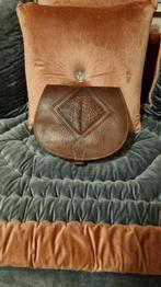 Dames lederen ambachtelijke schoudertas, Sieraden, Tassen en Uiterlijk, Tassen | Damestassen, Ophalen of Verzenden, Nieuw, Schoudertasje