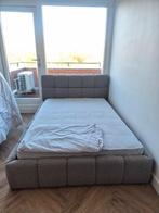 Bed NIEUW! grijze ombouw incl. hoofdbord 1.60 m bij 2.20 m, Huis en Inrichting, Slaapkamer | Bedden, Ophalen, 160 cm, Hout, 220 cm