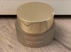 Clarins extra-comfort spf15 30 ml 107 beige, Ophalen of Verzenden, Gebruikt, Beige, Gehele gezicht