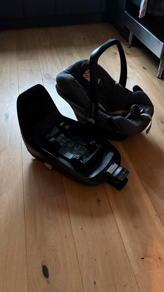 Maxi Cosi Pebble Plus + Isofix 2wayFix, Kinderen en Baby's, Autostoeltjes, Gebruikt, Maxi-Cosi, 0 t/m 13 kg, Isofix, Zijbescherming