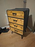 Houten ladekast met metalen frame, Huis en Inrichting, Kasten | Ladekasten, Ophalen, Gebruikt, 100 tot 150 cm, 50 tot 100 cm