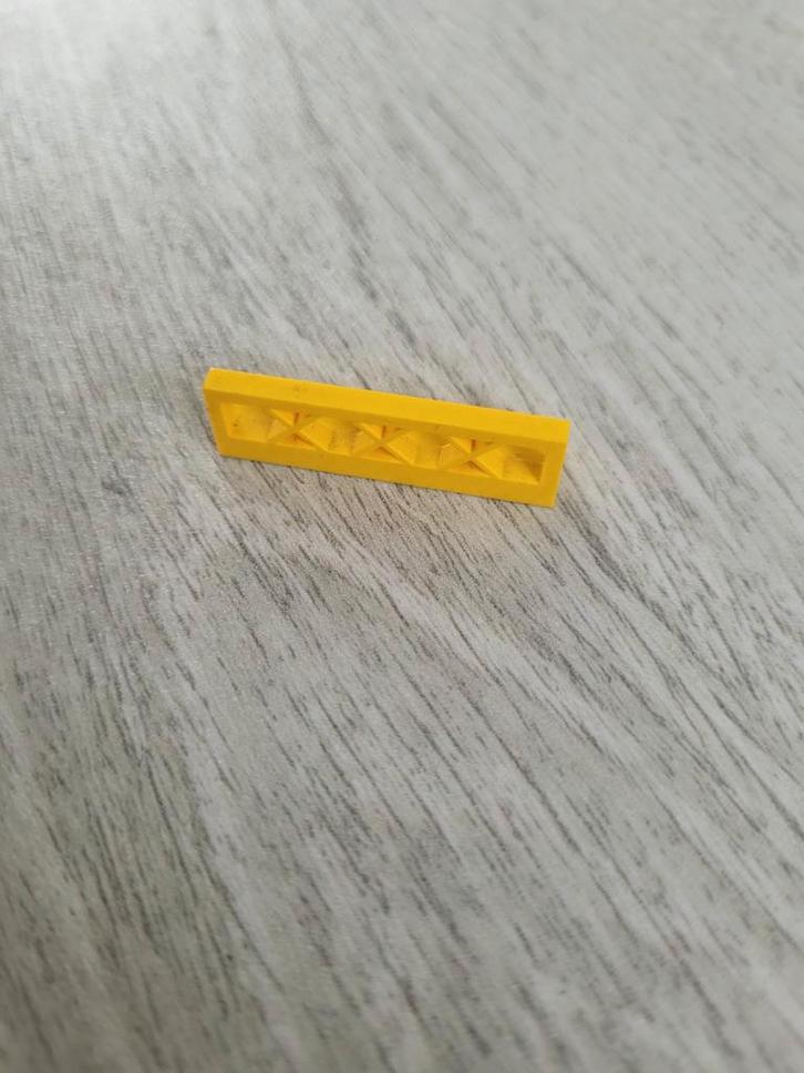 Lego hek / hekje / hekwerk 4x1x1 Geel (auto wagon gebouw), Kinderen en Baby's, Speelgoed | Duplo en Lego, Gebruikt, Lego, Losse stenen