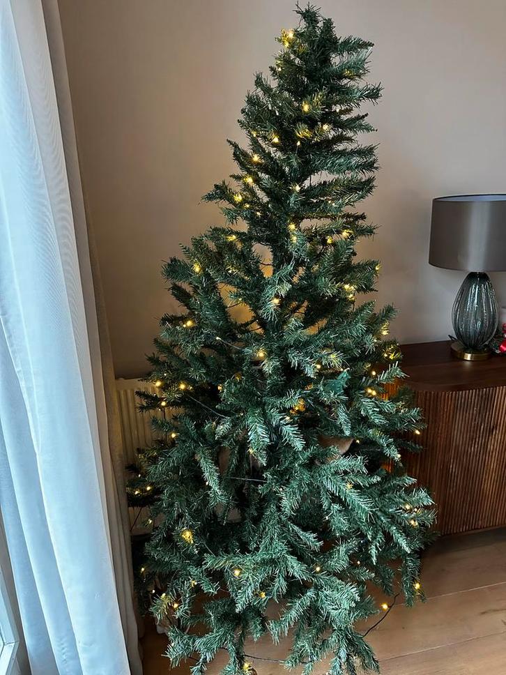 Gratis kunstkerstboom met verlichting, hoogte 180cm, Huis en Inrichting, Woonaccessoires | Kunstplanten en Kunstbloemen, Gebruikt