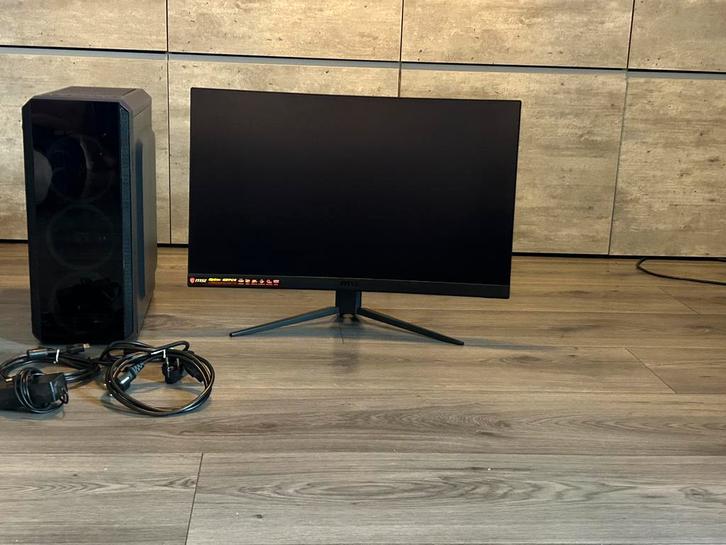 Goedkope gaming pc met monitor!, Computers en Software, Desktop Pc's, Zo goed als nieuw, 3 tot 4 Ghz, SSD, 32 GB, Met videokaart