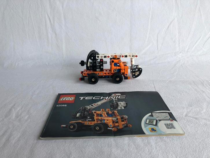 Lego Technic 42088 - Hoogwerker - O18, Kinderen en Baby's, Speelgoed | Duplo en Lego, Zo goed als nieuw, Lego, Complete set, Ophalen of Verzenden