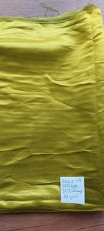 Coupon hennep zijde sarin/satijn uit india 148x260 cm, Hobby en Vrije tijd, Stoffen en Lappen, 200 cm of meer, Groen, Satijn of Zijde