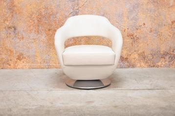 ZGANieuw witte leren design draaifauteuil van Musterring beschikbaar voor biedingen
