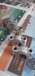Stuur beugel montage 4 stuks 15 euro zundapp 517, Motoren, Ophalen of Verzenden