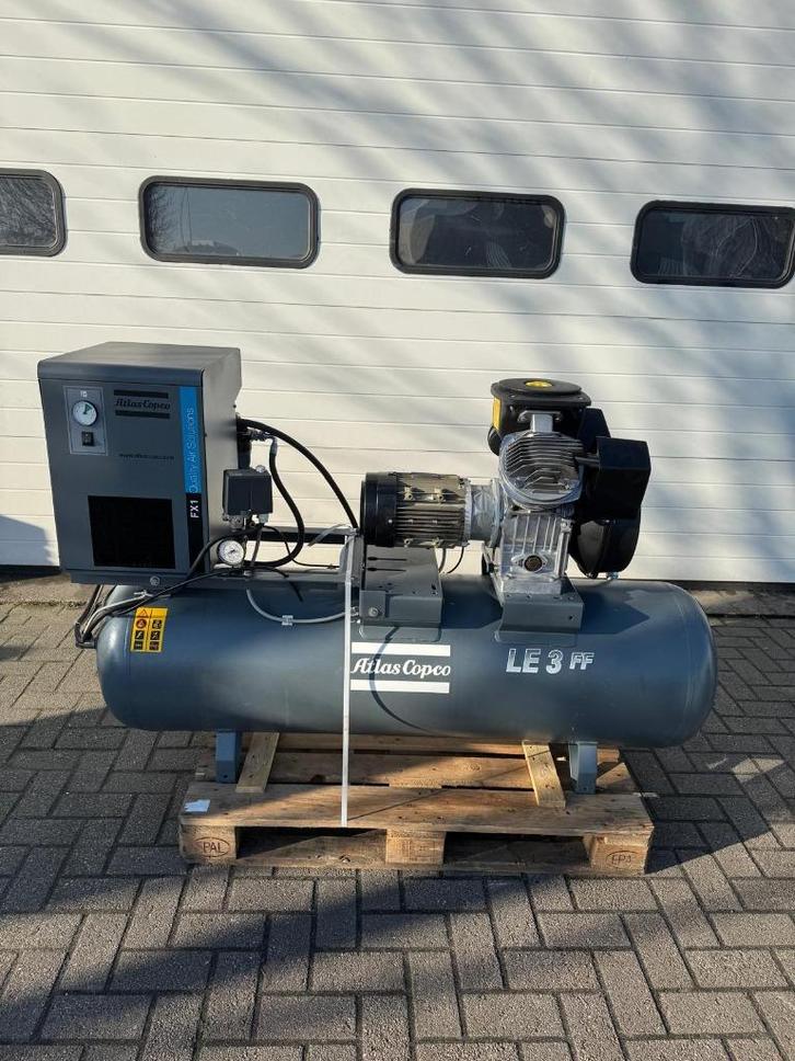 Mooie Atlas Copco compressor met opgebouwde droger, Doe-het-zelf en Verbouw, Compressors, Gebruikt, 6 tot 10 bar, 100 liter of meer