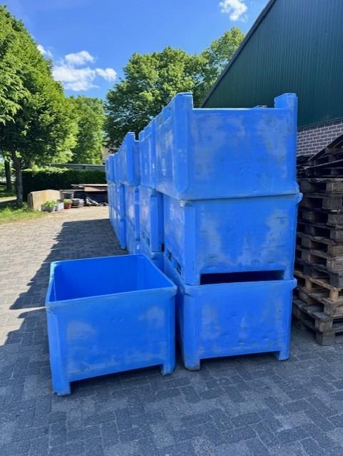 Sterke kunststof palletboxen – Saeplast 630 Tub!, Doe-het-zelf en Verbouw, Kratten en Dozen, Zo goed als nieuw, 100 cm of meer