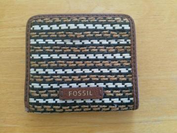 Portemonnee van Fossil (nieuw)
Afmeting 10 x 9 cm
 beschikbaar voor biedingen