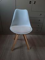 Witte stoel met houten poten, Hout, Wit, Ophalen of Verzenden, Zo goed als nieuw