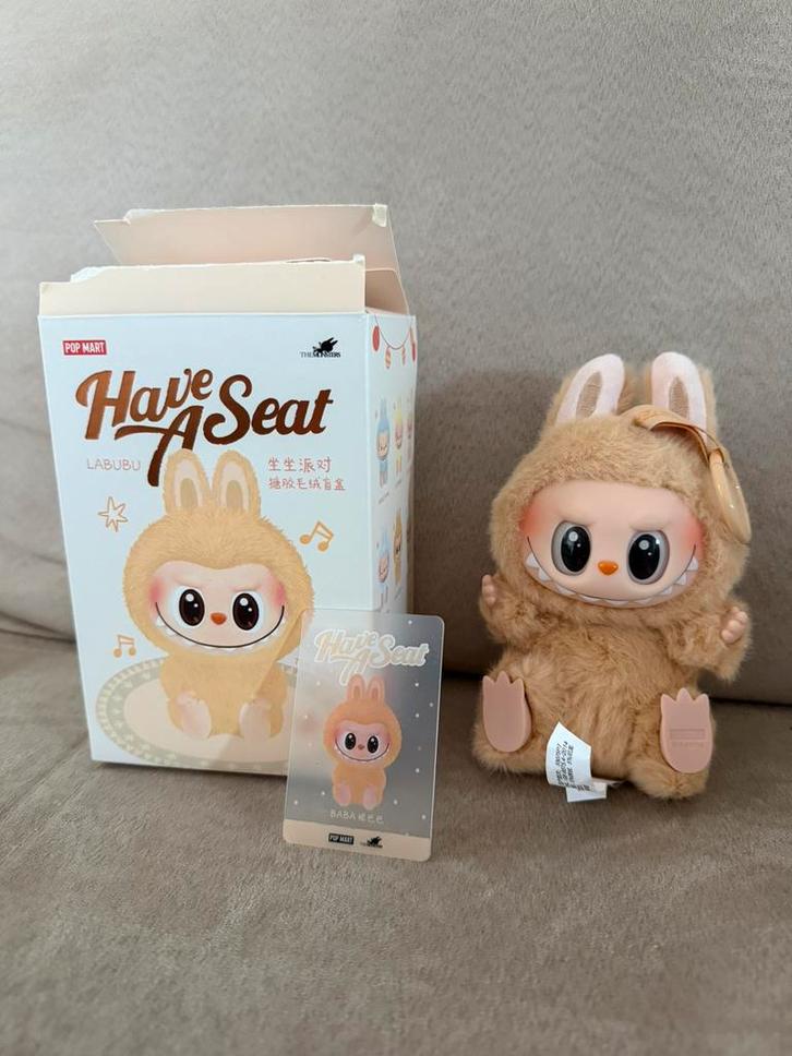 POP MART LABUBU Have a Seat 100% origineel, Verzamelen, Poppetjes en Figuurtjes, Zo goed als nieuw, Ophalen of Verzenden