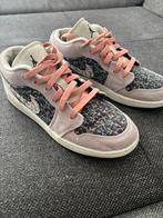 Jordan meisjes sneakers, Meisje, Schoenen, Ophalen of Verzenden, Zo goed als nieuw