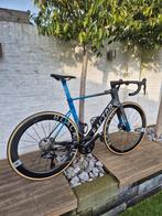 ‍️ Factor Ostro VAM 2.0 – ICON BLUE (IPT Team 2025), mt 56, Fietsen en Brommers, Fietsen | Racefietsen, Overige merken, Carbon