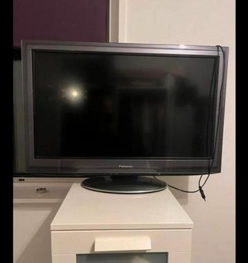 Panasonic TV scherm TXL32D25E beschikbaar voor biedingen
