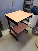 Computertafel of bureau, Ophalen, Met wielen, Gebruikt, Bureau