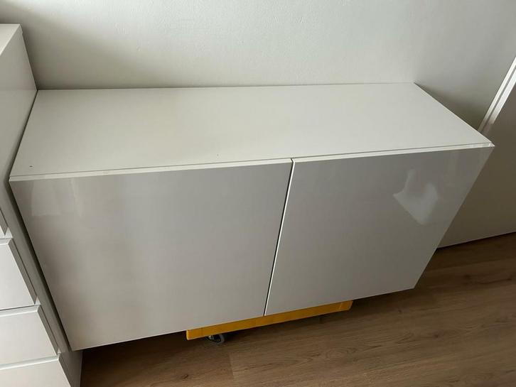 Ikea besta kast, Huis en Inrichting, Kasten | Lockerkasten, Zo goed als nieuw, Ophalen