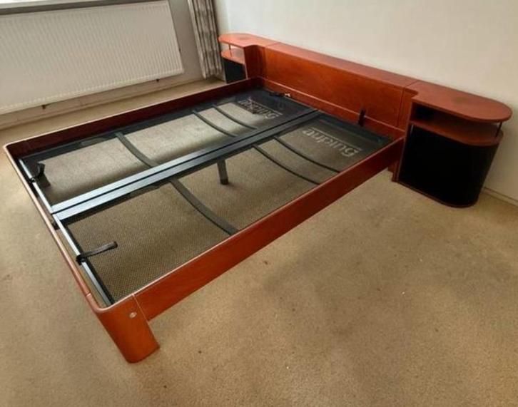 Hele nette Auping in kersenkleur, Huis en Inrichting, Slaapkamer | Bedden, Zo goed als nieuw, Tweepersoons, 160 cm, Hout, Bruin