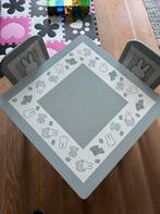 Grijs / Witte Nijntje kindertafel en 2 stoelen, Ophalen, Gebruikt, Tafel(s) en Stoel(en)