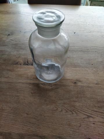 Helder glas glazen stopfles groot hoog 25 cm apothekers pot beschikbaar voor biedingen