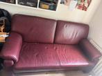 Bordeaux rode leren bank, Huis en Inrichting, Banken | Bankstellen, Ophalen of Verzenden, Zo goed als nieuw, 75 tot 100 cm