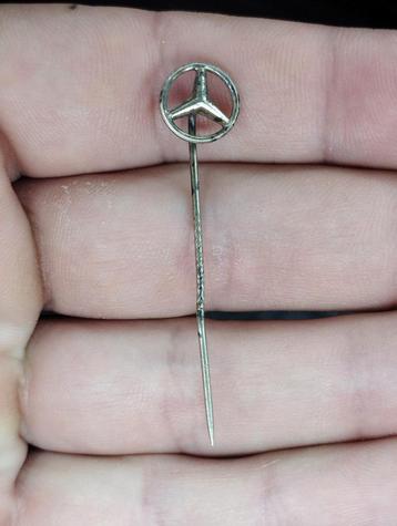 vintage Mercedes-embleem beschikbaar voor biedingen