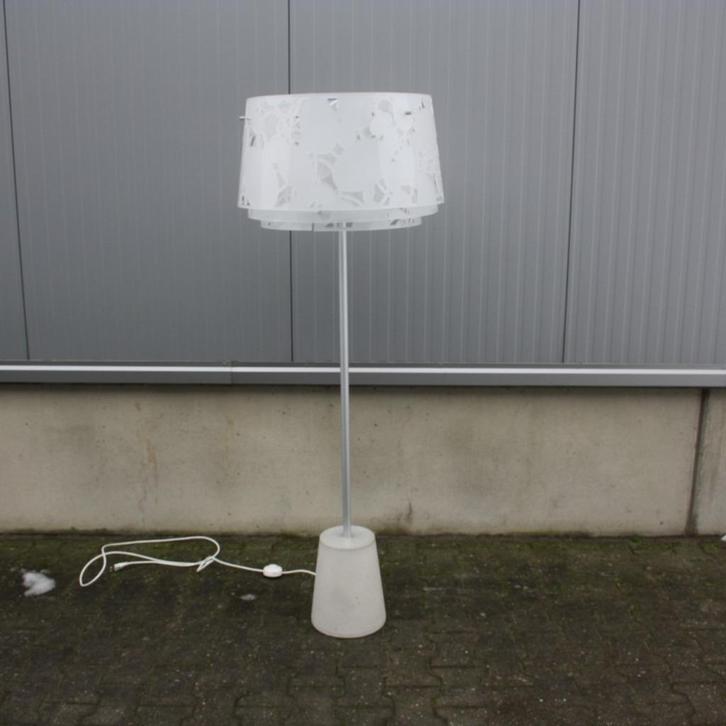 Collage Vloerlamp Louis Poulsen | 60 cm, Huis en Inrichting, Lampen | Vloerlampen, Gebruikt, 150 tot 200 cm, Kunststof, Metaal