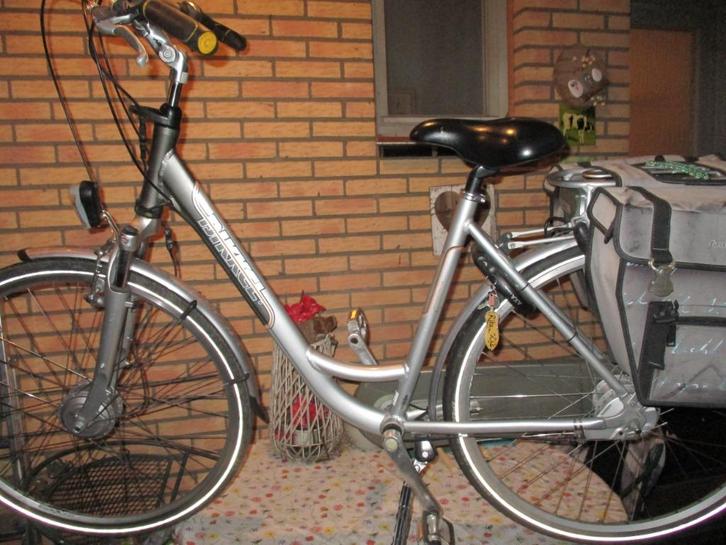 electriesche dames fiets   bikkel, Fietsen en Brommers, Fietsen | Dames | Damesfietsen, Zo goed als nieuw, Overige merken, Versnellingen