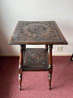 Antieke houtsnijwerk bijzettafel/plantentafel, Ophalen