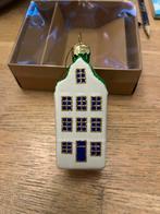 Kerstbal Nederlands grachtenpandje/ huisje met groene dak, Diversen, Kerst, Ophalen of Verzenden, Zo goed als nieuw