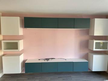 IKEA Wandkast - Complete Set beschikbaar voor biedingen