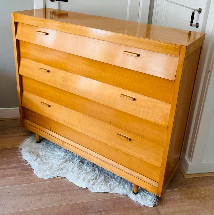 Vintage schoolkast kleppenkast speelgoedkast knutselkast, Kinderen en Baby's, Kinderkamer | Commodes en Kasten, Zo goed als nieuw