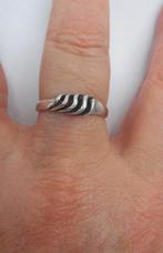 Zilveren modernist ring maat 17,5 nr.423, Gebruikt, Verzenden, 17 tot 18, Dame