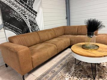 Hoekbank cognac/bruin beschikbaar voor biedingen