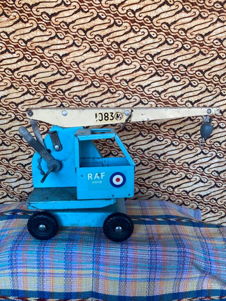 VINTAGE TRI-ANG METALEN HIJSKRAAN (60-er jaren)., Verzamelen, Speelgoed, Gebruikt, Ophalen of Verzenden