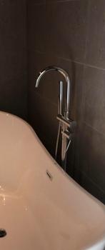 Vrijstaande badkraan met handdouche, Doe-het-zelf en Verbouw, Sanitair, Ophalen, Zo goed als nieuw, Chroom, Kraan